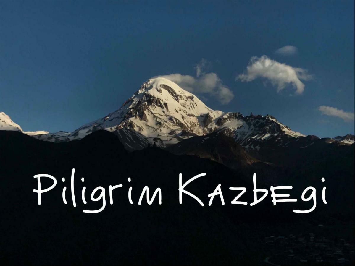 Piligrim Kazbegi Hotel Екстериор снимка